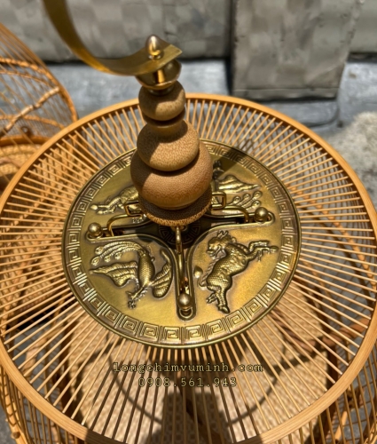 Lồng chum Cầu Rễ chống ngoái