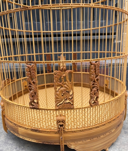 Than cửa dơi chạm vành
