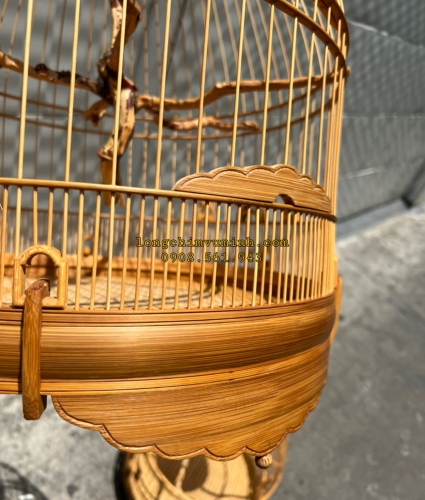 Lồng chum Cầu Rễ chống ngoái